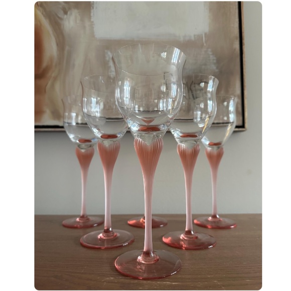 Vintage Set of 6 • Pink Frosted Heart Shaped Stemmed Clear Crystal Wine Glasses - Picture 4 of 10